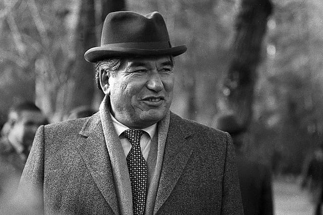 How Chingiz Aitmatov found solace, inspiration in India How Chingiz Aitmatov found solace, inspiration in India