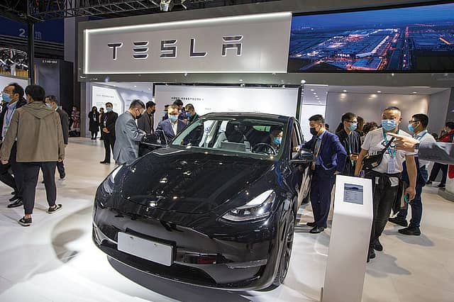 Tesla: Speed Breakers