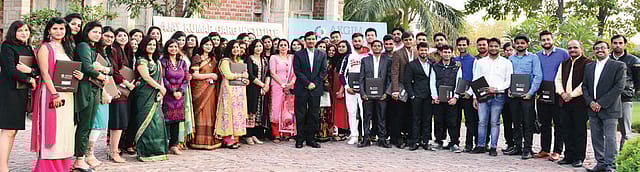 Ajay Kumar Institute of Management (AKGIM), Ghaziabad Ajay Kumar Institute of Management (AKGIM), Ghaziabad