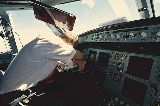 This Is Your Captain Speaking. Help Me