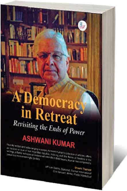 Cover of A Democracy In Retreat: Revisiting the End of Power