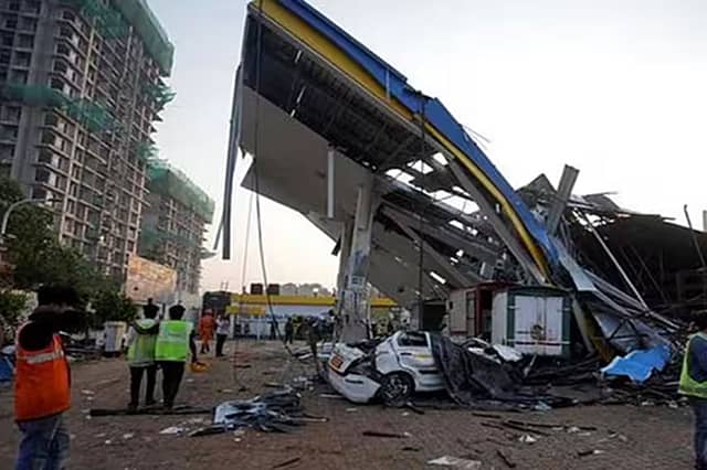 Fall of a Hoarding