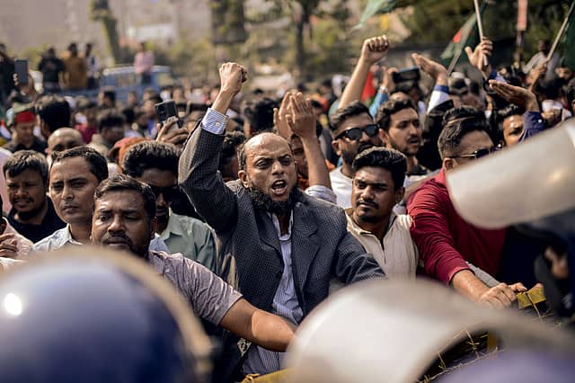 The Bridge to New Delhi