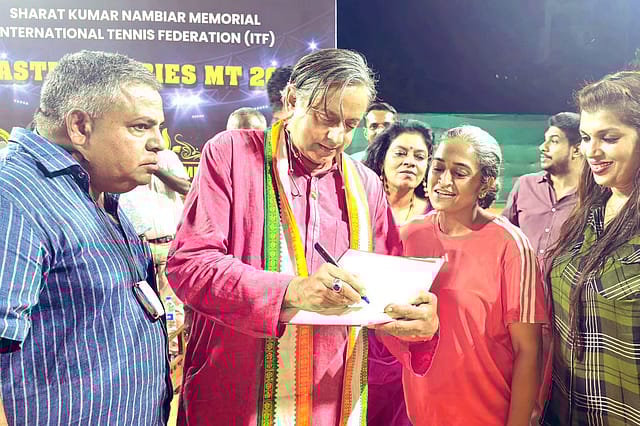 Is Shashi Tharoor Upset With Congress Because It Will Not Make Him Kerala CM?