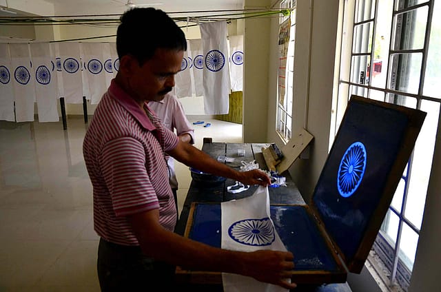 Khadi sector scaling new heights even as FMCG giants incur losses