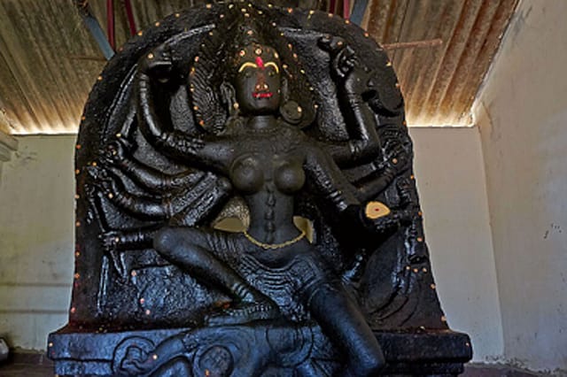 Reading the Cholas Right